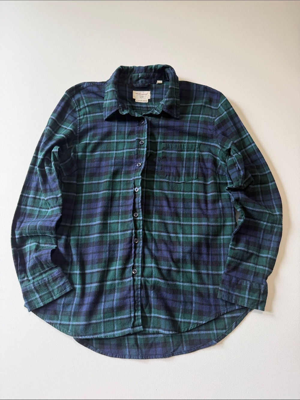 Weatherproof Vintage Womenβs Green & Navy Plaid Button-Up Shirt - L